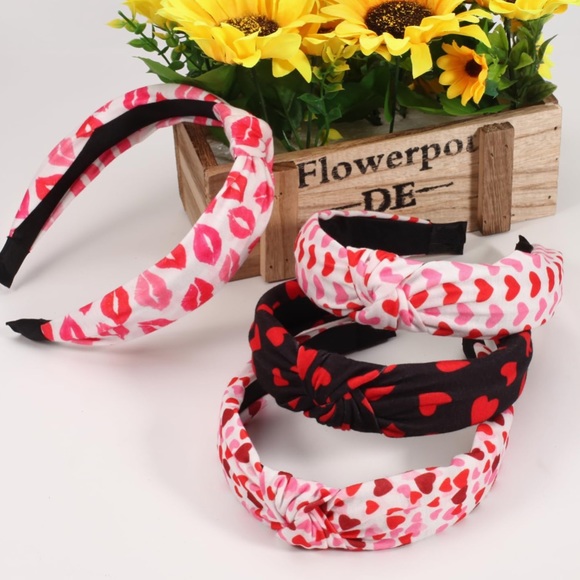 ❤️ HEART HEADBAND | Adult Size | New in Packaging! | Knotted Top! - Picture 8 of 8